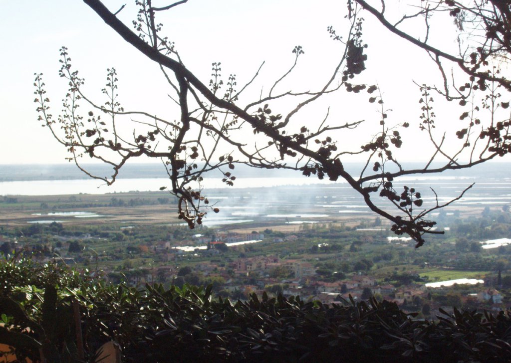 Vendita Casolare Massarosa - Vendesi casa indipendente panoramica vista mozzafiato mare e lago sulle colline della Versilia Località colline