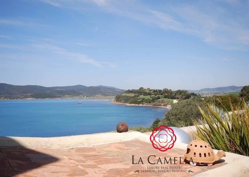 Holiday Rentals Castle Talamone - Holiday in a castle overlooking the sea of Talamone! Locality 