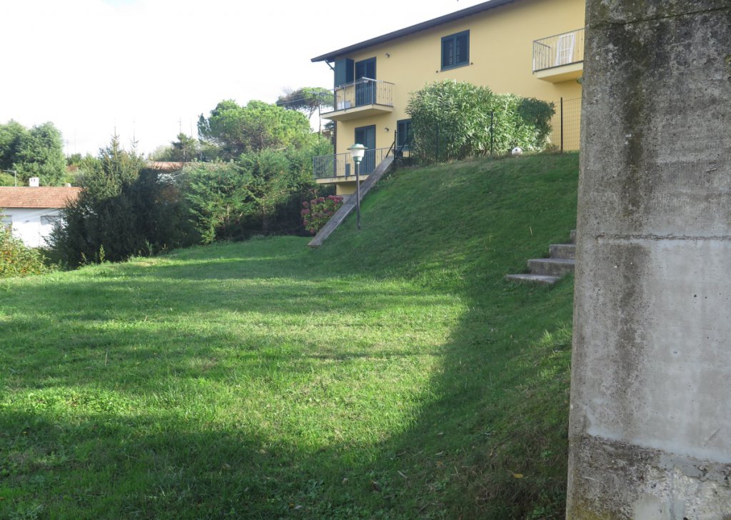 Sale Villa Massarosa - Hills above Massarosa -  Panoramic villa for sale with garden and seaview Locality 