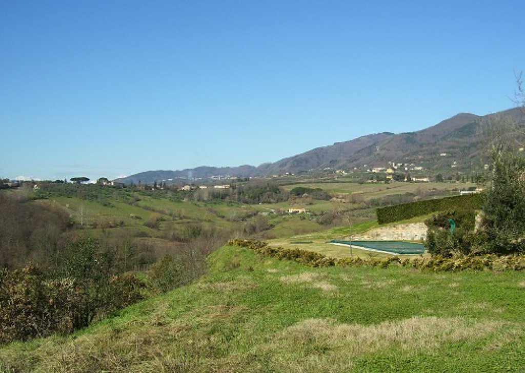 Agriturism / B&B for sale  1000 sqm excellent conditions, Capannori, locality Segromigno