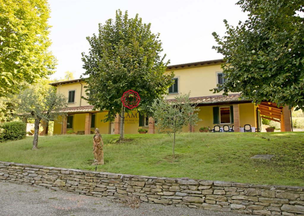 Villa  in casa vacanza  300 m², Lucca, località San Ginese