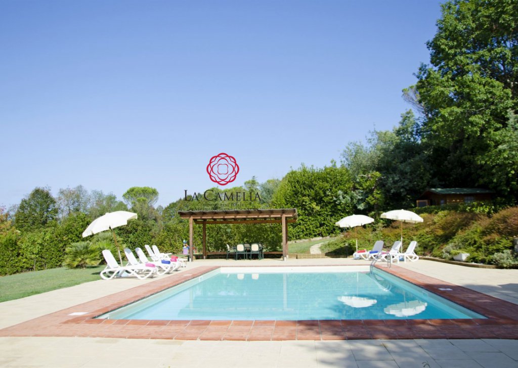 Casa Vacanza Villa  Lucca - Villa I Tigli - villa padronale con piscina - Affitti settimanali Località San Ginese