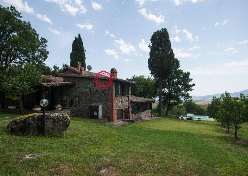 Holiday Rentals Farmhouse Radicofani - Il Cerro - Farmhouse with swimming pool - Weekly rentals Locality 