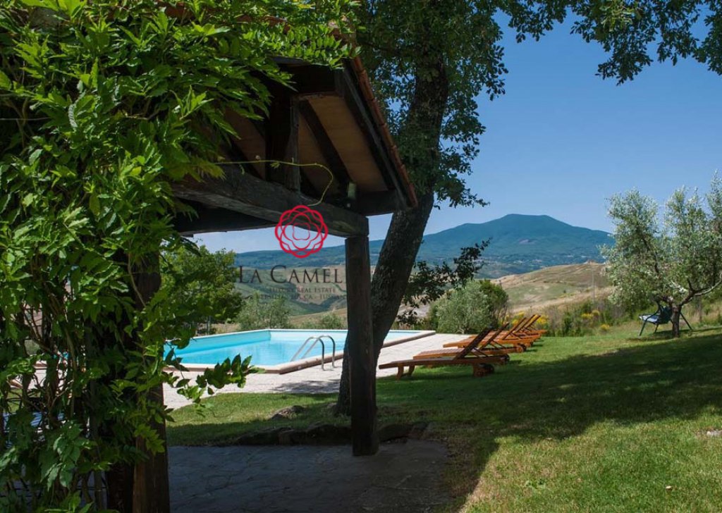 Casa Vacanza Casolare radicofani - Il Cerro - casolare con piscina - Affitti settimanali Località Radicofani