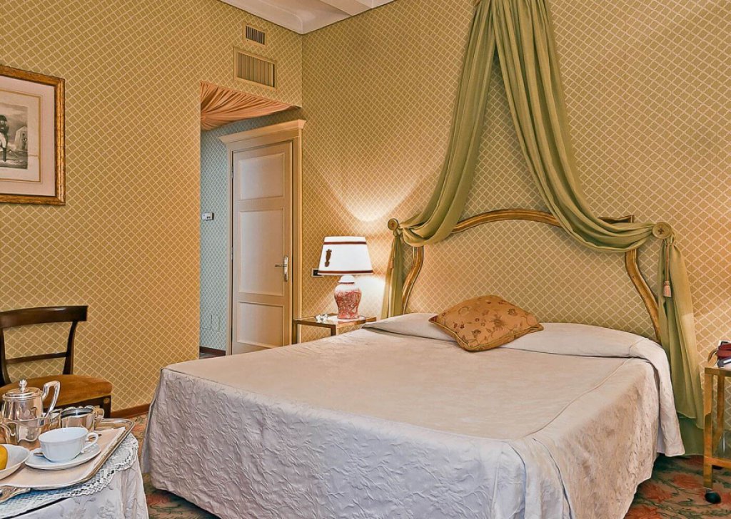 Sale Agriturism / B&B Lucca - Boutique Hotel with restaurant for sale - 5 star- 10 suites -Lucca Locality 