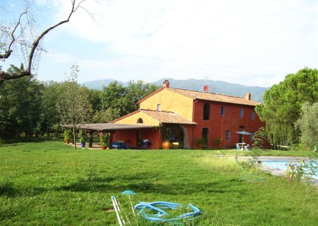 Sale Villa Capannori - Farmhouse on the hills east of Lucca Locality 
