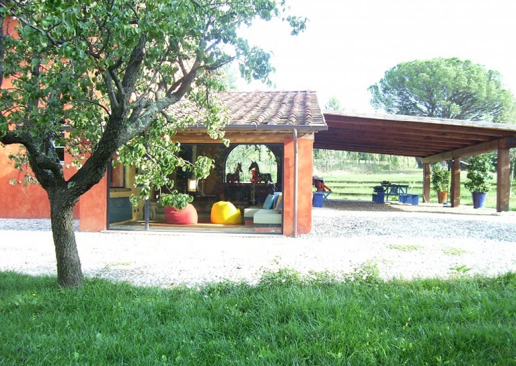 Vendita Villa  Capannori - Rustico sulle colline a Est di Lucca Località Gragnano