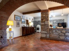 Renovated farmhouse in the countryside of Lucca - 8