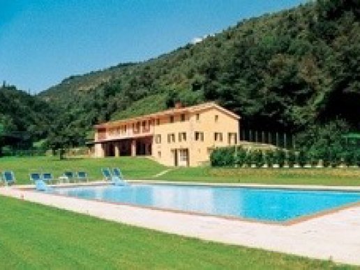 Farmhouse surrounded by the greenery of the Camaiore Hills - 3