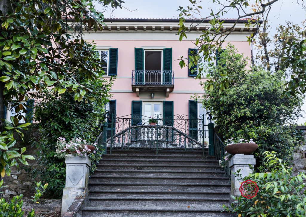 Vendita Villa  Lucca - Villa stile liberty colline di Lucca Località San Concordio di Moriano