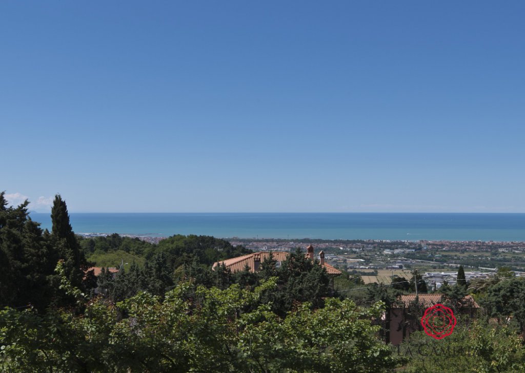 Sale Villa Massarosa - Villa with sea views of the Versilia coast Locality 