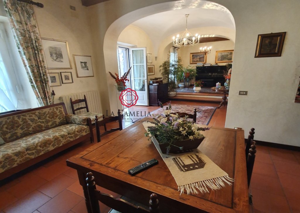 Sale Villa Lucca - Beautiful Villa with garden a few km from Lucca Locality 