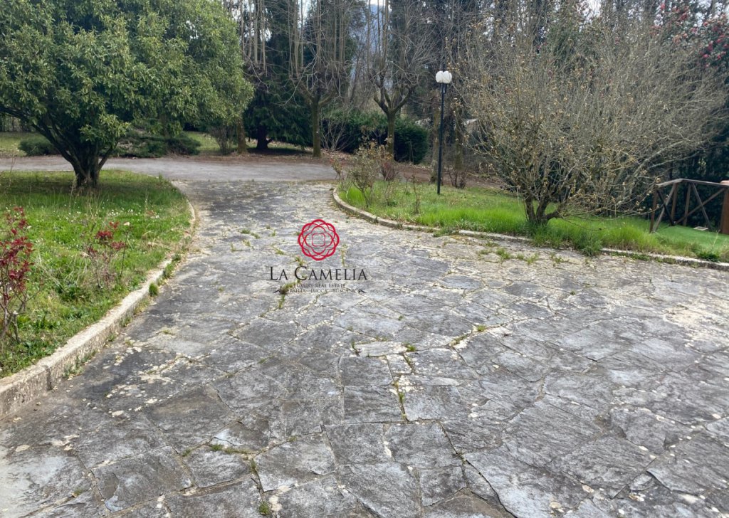 Vendita Villa  Camaiore - Villa indipendente tra Lucca e Camaiore Località Pontemazzori