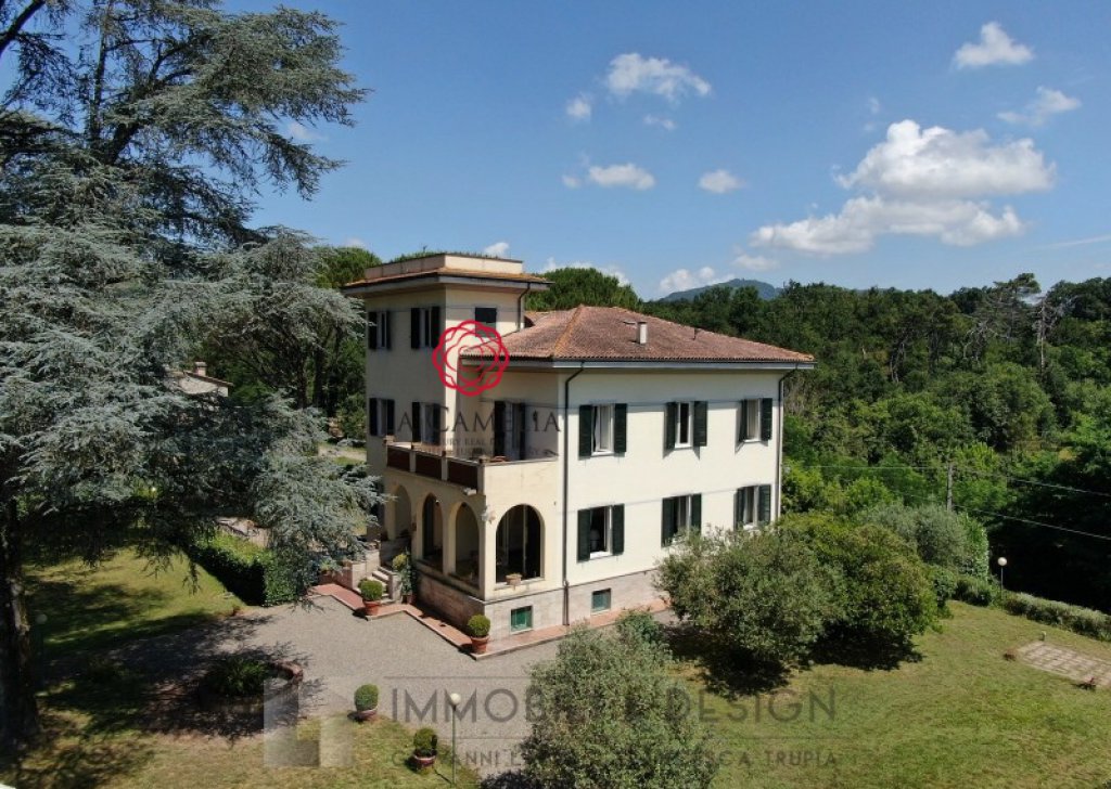Vendita Villa  Lucca - Villa Storica con giardino vicino a Lucca Località S.Alessio