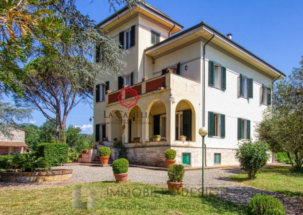 Vendita Villa  Lucca - Villa Storica con giardino vicino a Lucca Località S.Alessio