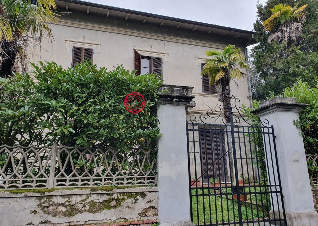 Sale Villa Camaiore - Manor villa to be renovated on the hills of Camaiore Locality 