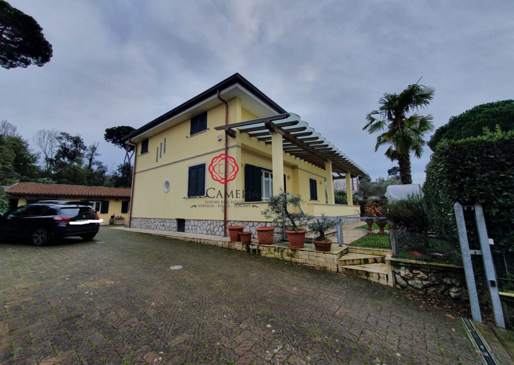 Sale Villa Pietrasanta - Luxury villa with annexe - Marina di Pietrasanta Locality 