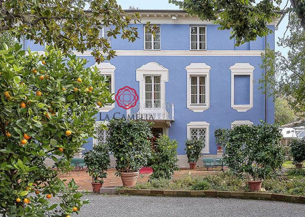 Sale Villa Lucca - Villa with pool a few km from the center of Lucca Locality 