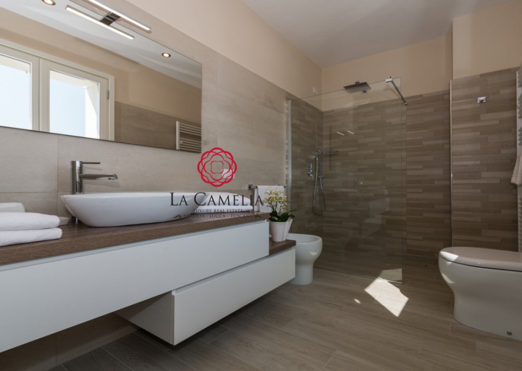 Villa for sale  400 sqm excellent conditions, Monsummano Terme