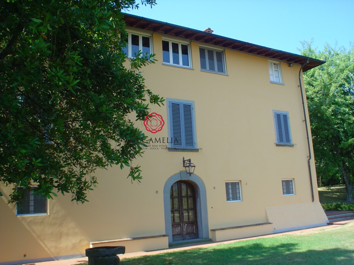 villa in Via Belvedere a Capannori